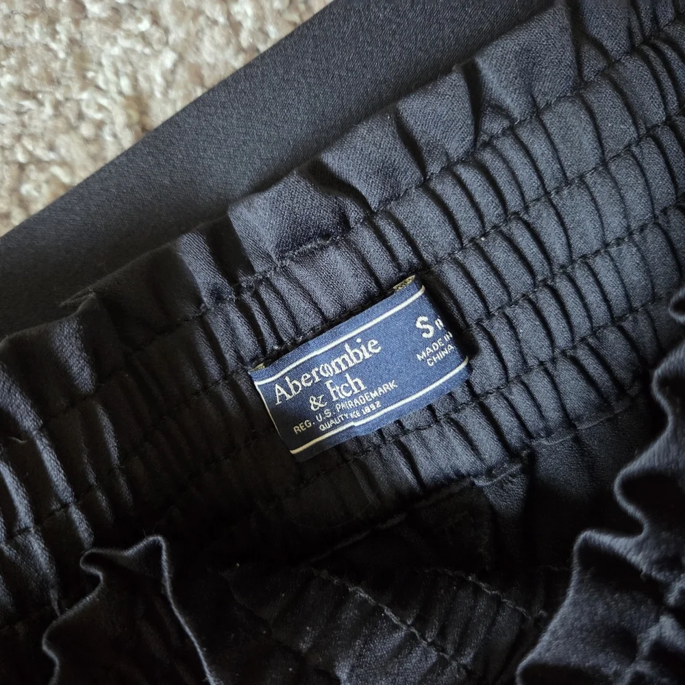 EUC Satin Taper Pants Black - Picture 7 of 12
